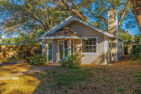 6925 48th Avenue N St Petersburg FL 33709