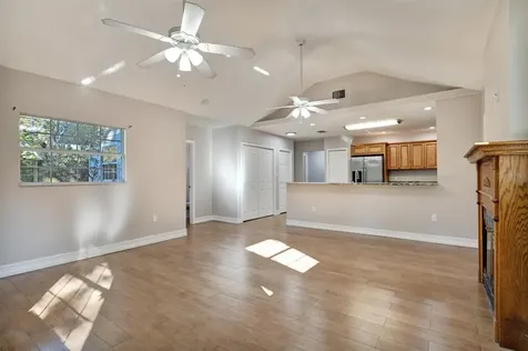6925 48th Avenue N St Petersburg FL 33709