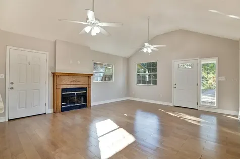 6925 48th Avenue N St Petersburg FL 33709