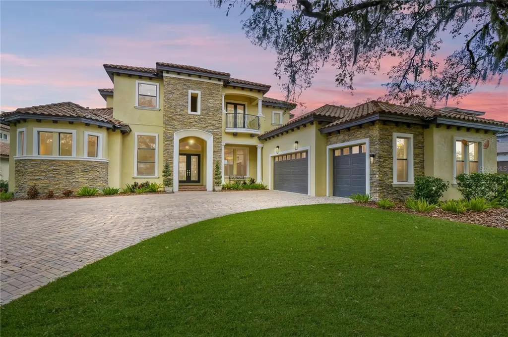 5307 Alafia Falls Drive Lithia FL 33547