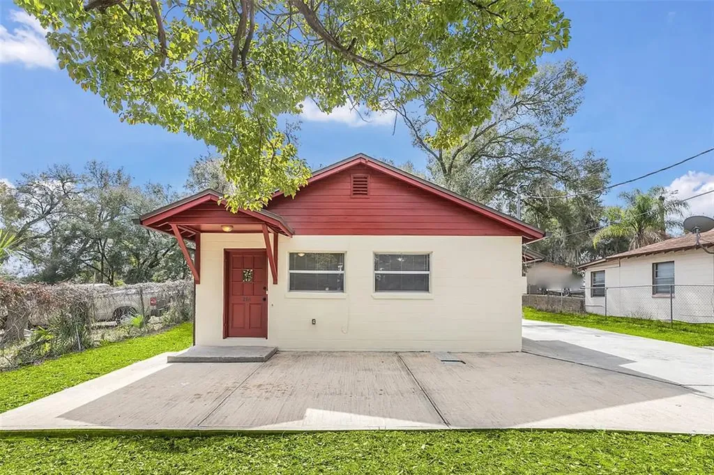 216 W Euclid Avenue Deland FL 32720