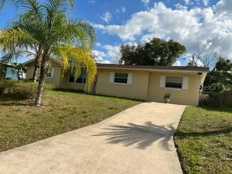 6923 Fern Circle Leesburg FL 34748