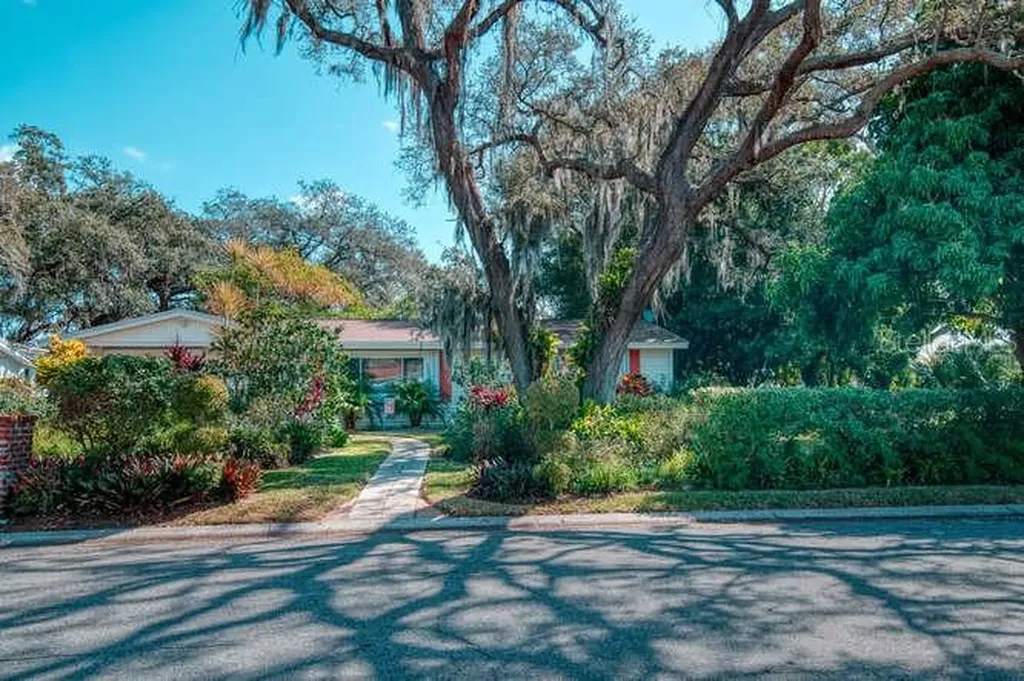 6601 114th Street Seminole FL 33772
