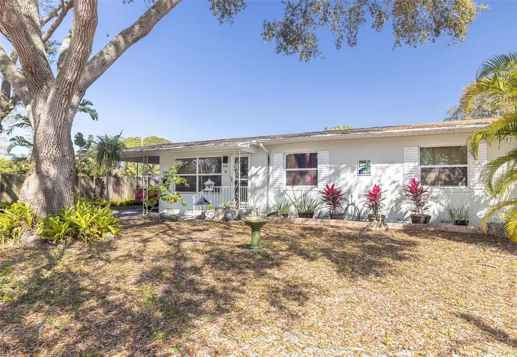 2481 69th Avenue S St Petersburg FL 33712
