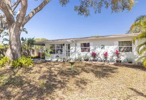 2481 69th Avenue S St Petersburg FL 33712