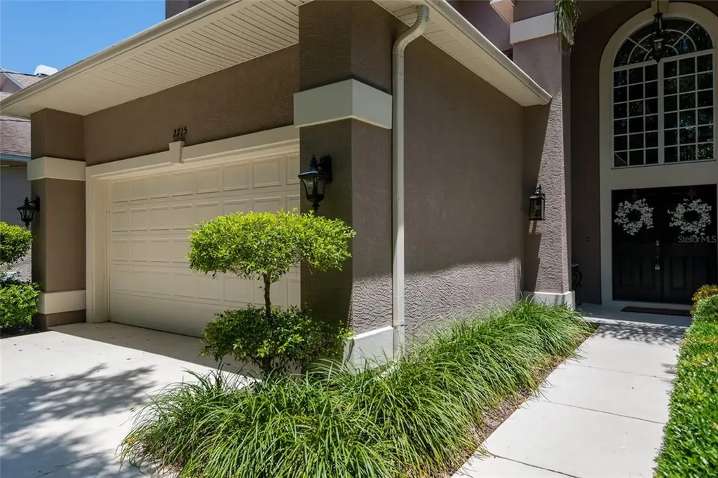 2715 W Price Avenue Tampa FL 33611