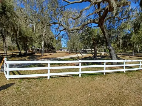 14157 SW Highway 484 Dunnellon FL 34432