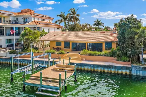 4385 48th Avenue S St Petersburg FL 33711