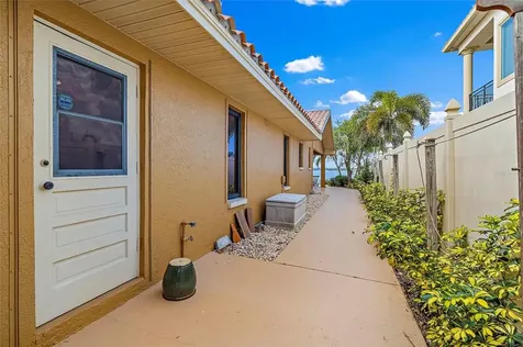4385 48th Avenue S St Petersburg FL 33711