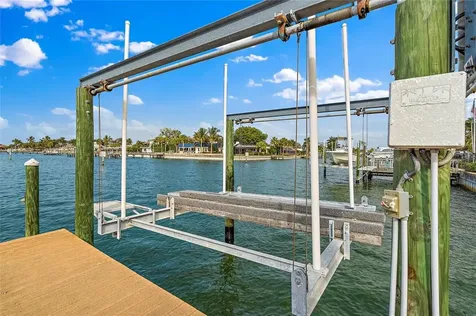 4385 48th Avenue S St Petersburg FL 33711