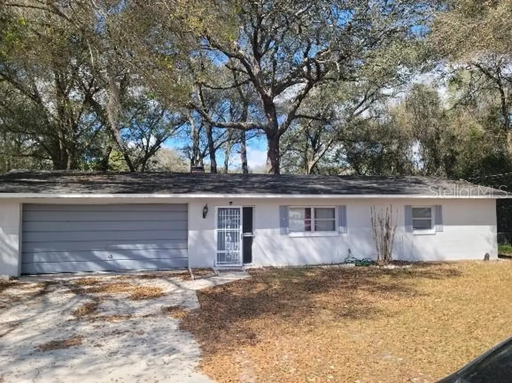 930 Emerson Street Deland FL 32720