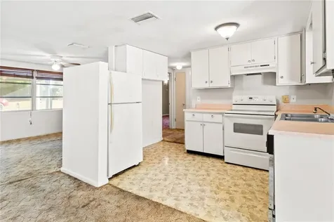 26 N Monroe Street Beverly Hills FL 34465