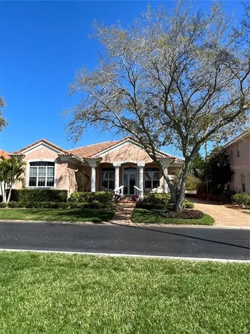 5102 Sandpiper Lane S St Petersburg FL 33711