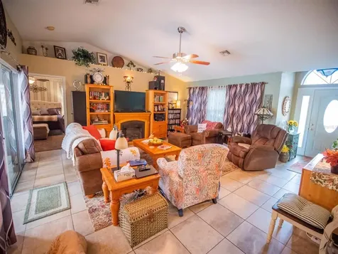 220 Country Lakes Circle Groveland FL 34736