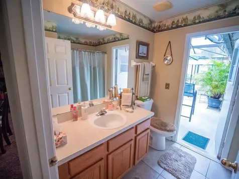 220 Country Lakes Circle Groveland FL 34736