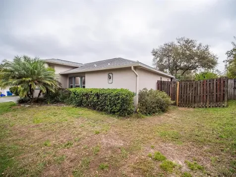 220 Country Lakes Circle Groveland FL 34736
