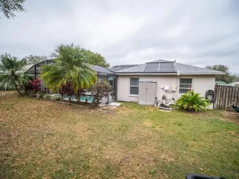220 Country Lakes Circle Groveland FL 34736