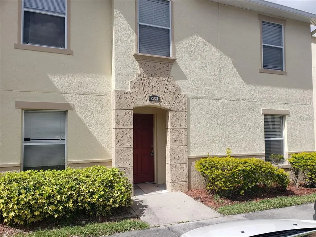 2831 Club Cortile Circle Kissimmee FL 34746