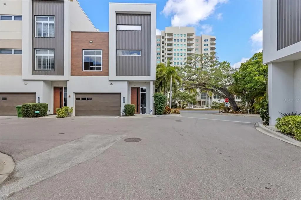 275 Cosmopolitan Court Sarasota FL 34236