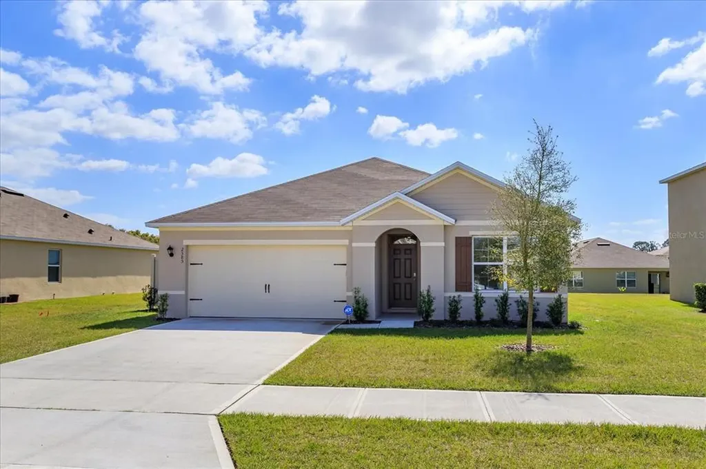 2585 Glacier Express Lane Tavares FL 32778