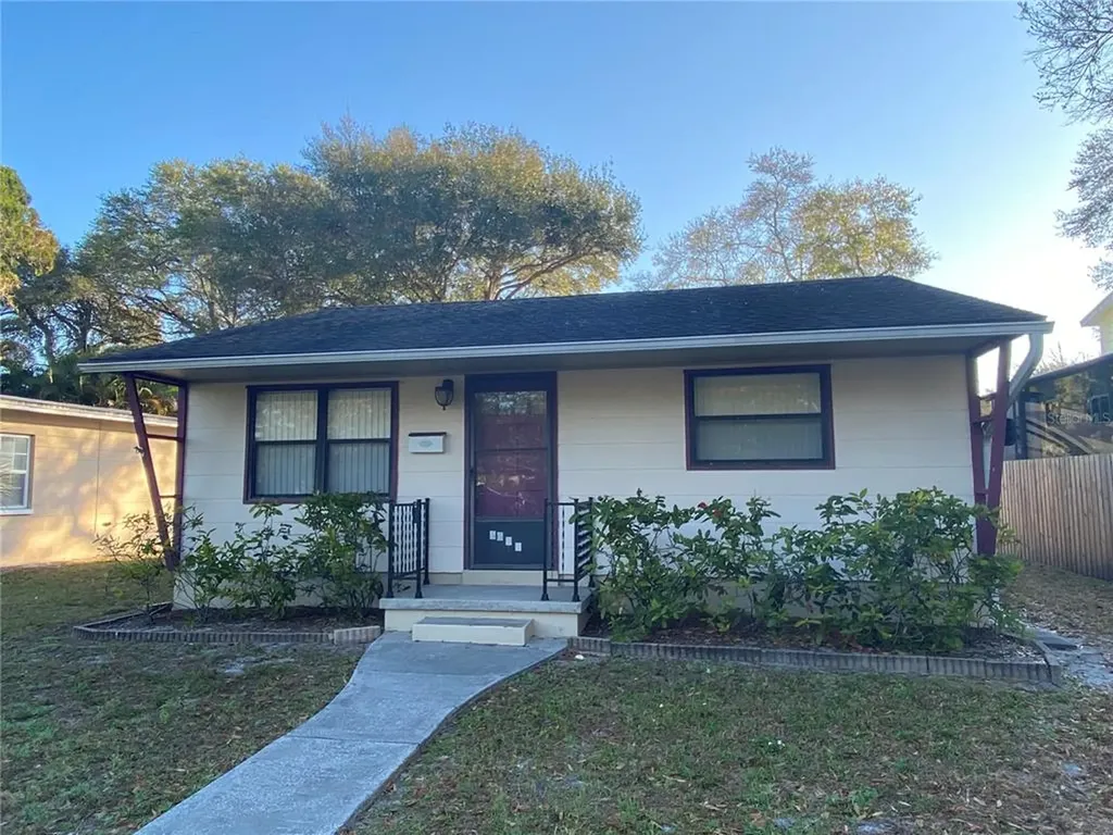 6627 Livingston Avenue N St Petersburg FL 33702