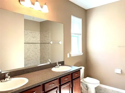 1109 Lauren Manor Loop Ruskin FL 33570