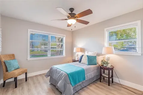 1436 81st Avenue N St Petersburg FL 33702