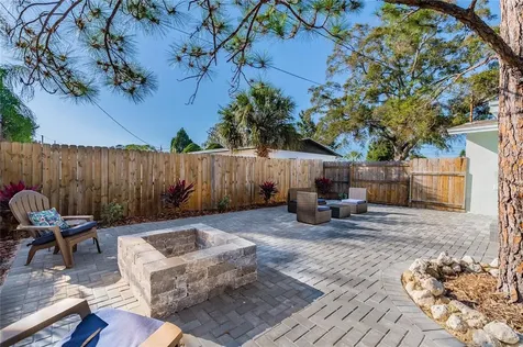 1436 81st Avenue N St Petersburg FL 33702