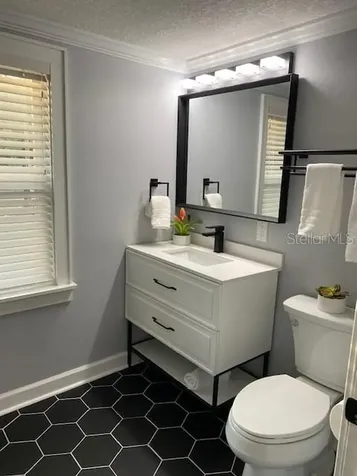 161 S Rhodes Street Mount Dora FL 32757