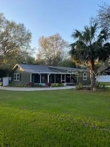 161 S Rhodes Street Mount Dora FL 32757