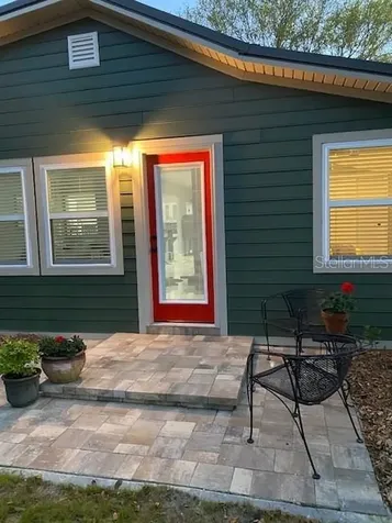 161 S Rhodes Street Mount Dora FL 32757