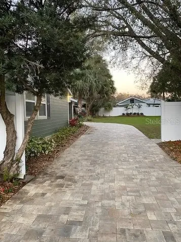 161 S Rhodes Street Mount Dora FL 32757