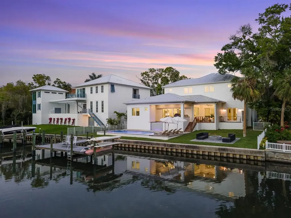 1898 High Point Drive Sarasota FL 34236