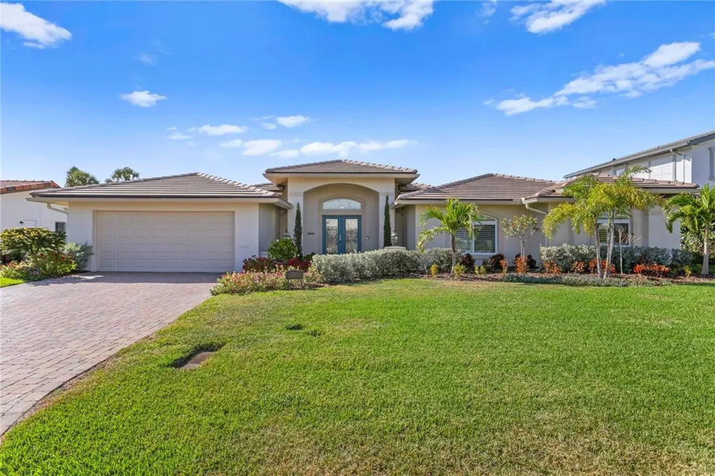 2063 Kansas Avenue NE St Petersburg FL 33703