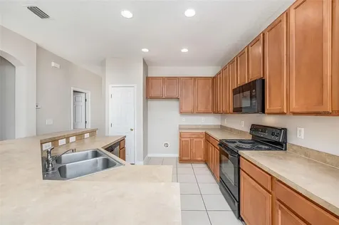 7605 Dragon Fly Loop Gibsonton FL 33534