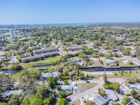 844 Brookwood Drive S St Petersburg FL 33707