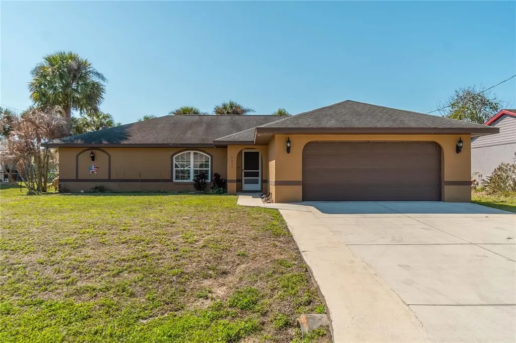 2053 Raywood Avenue North Port FL 34286