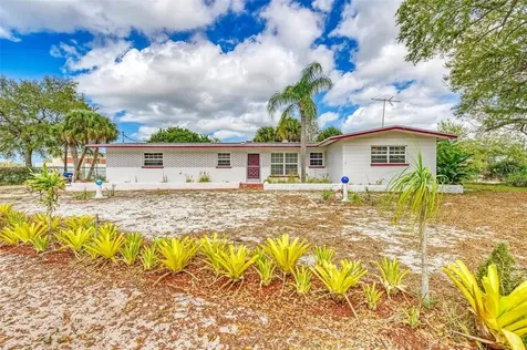 3320 34th Avenue Drive W Bradenton FL 34205