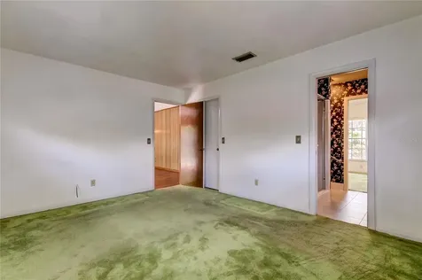 727 Grand Circle Temple Terrace FL 33617