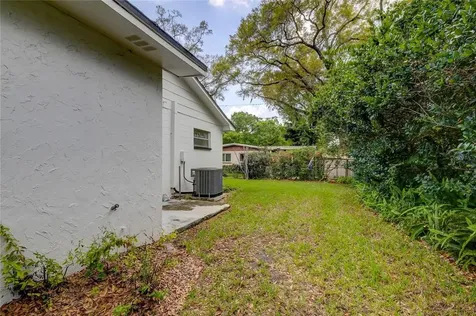 727 Grand Circle Temple Terrace FL 33617