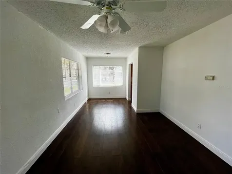 2621 Carver Avenue Orlando FL 32810