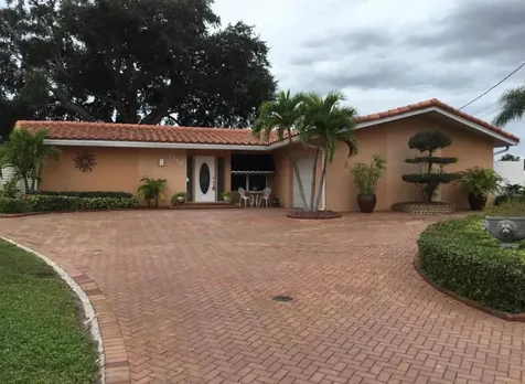 4340 13th Lane NE St Petersburg FL 33703