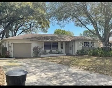 234 NW Lincoln Circle N St Petersburg FL 33702