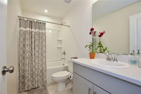 10543 Salt Grove Street Orlando FL 32824