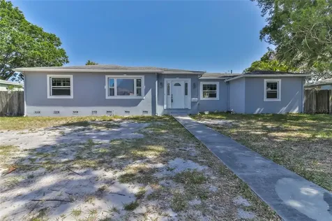 2219 35th Avenue N St Petersburg FL 33713