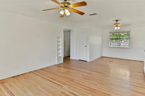 2219 35th Avenue N St Petersburg FL 33713