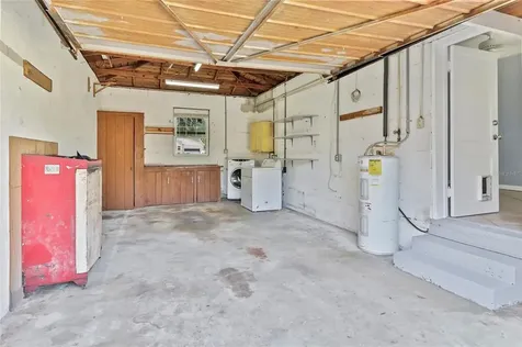 2219 35th Avenue N St Petersburg FL 33713