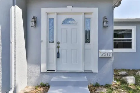2219 35th Avenue N St Petersburg FL 33713