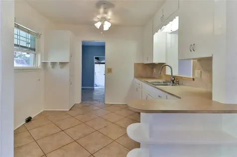 2219 35th Avenue N St Petersburg FL 33713