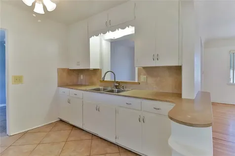 2219 35th Avenue N St Petersburg FL 33713